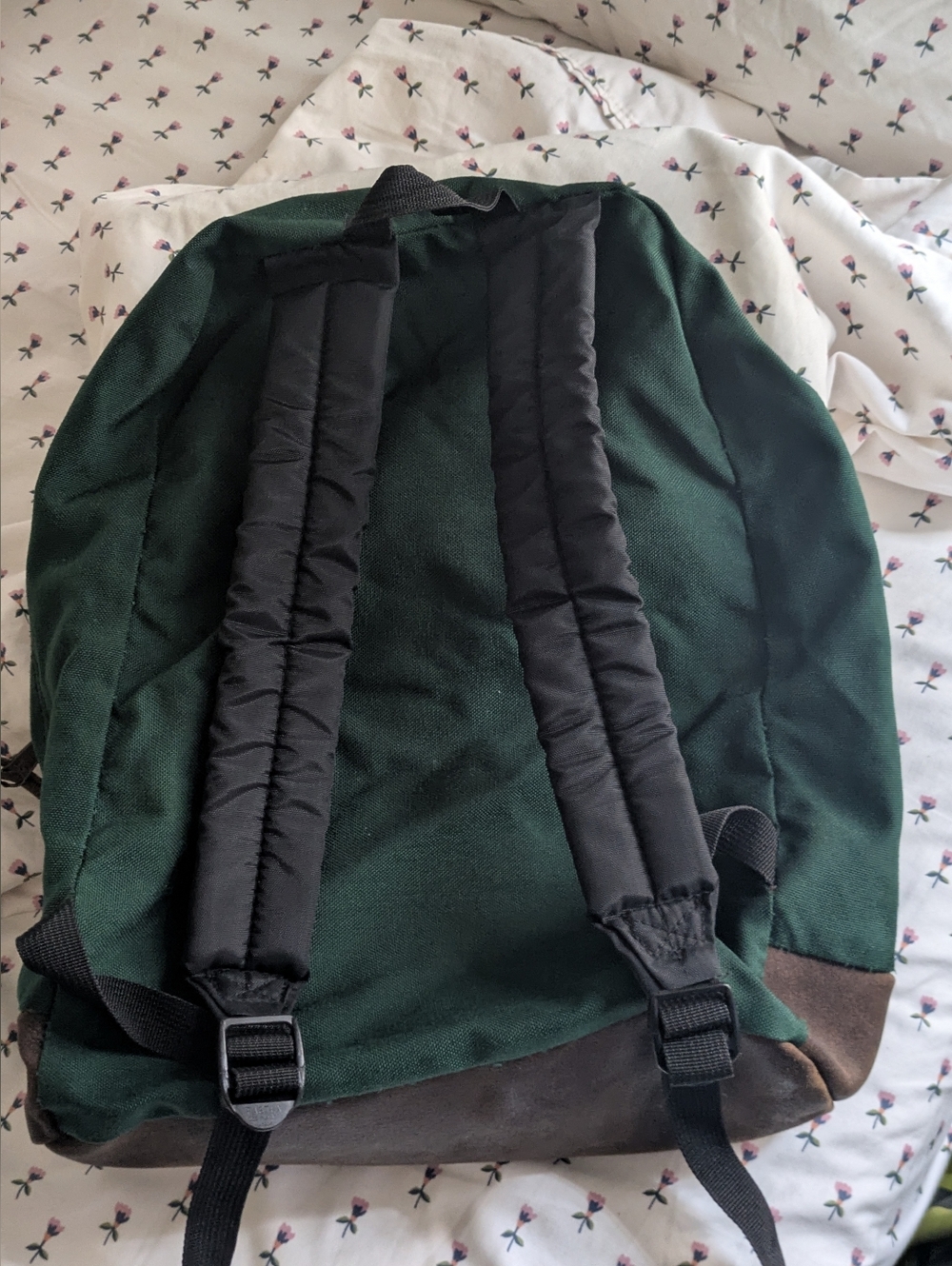 Jansport vintage backpack dark green with genuine leather bottom - Picture 2 of 5
